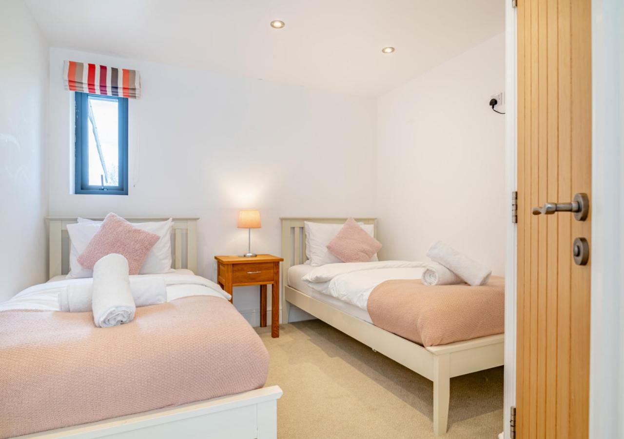 Usk Barn Apartment Llanbadoc Exterior photo